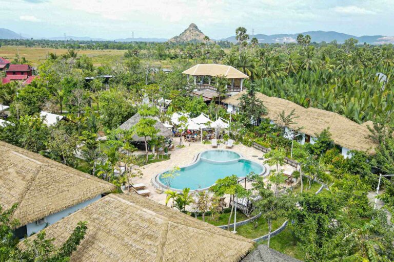 hotel & resort in kampot cambodia
